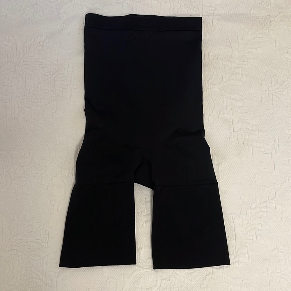 SPANX Very Black Super High Waisted Tummy Control Power Short Sz Large